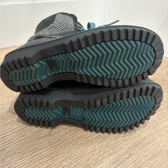 Sorel Tivoli II Herringbone Waterproof Winter Boots Women’s 6 Black Grey - Picture 9 of 12